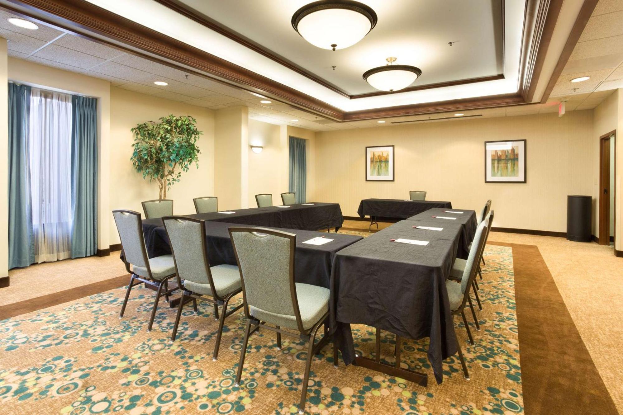 Drury Inn & Suites Birmingham Lakeshore Drive Exteriör bild