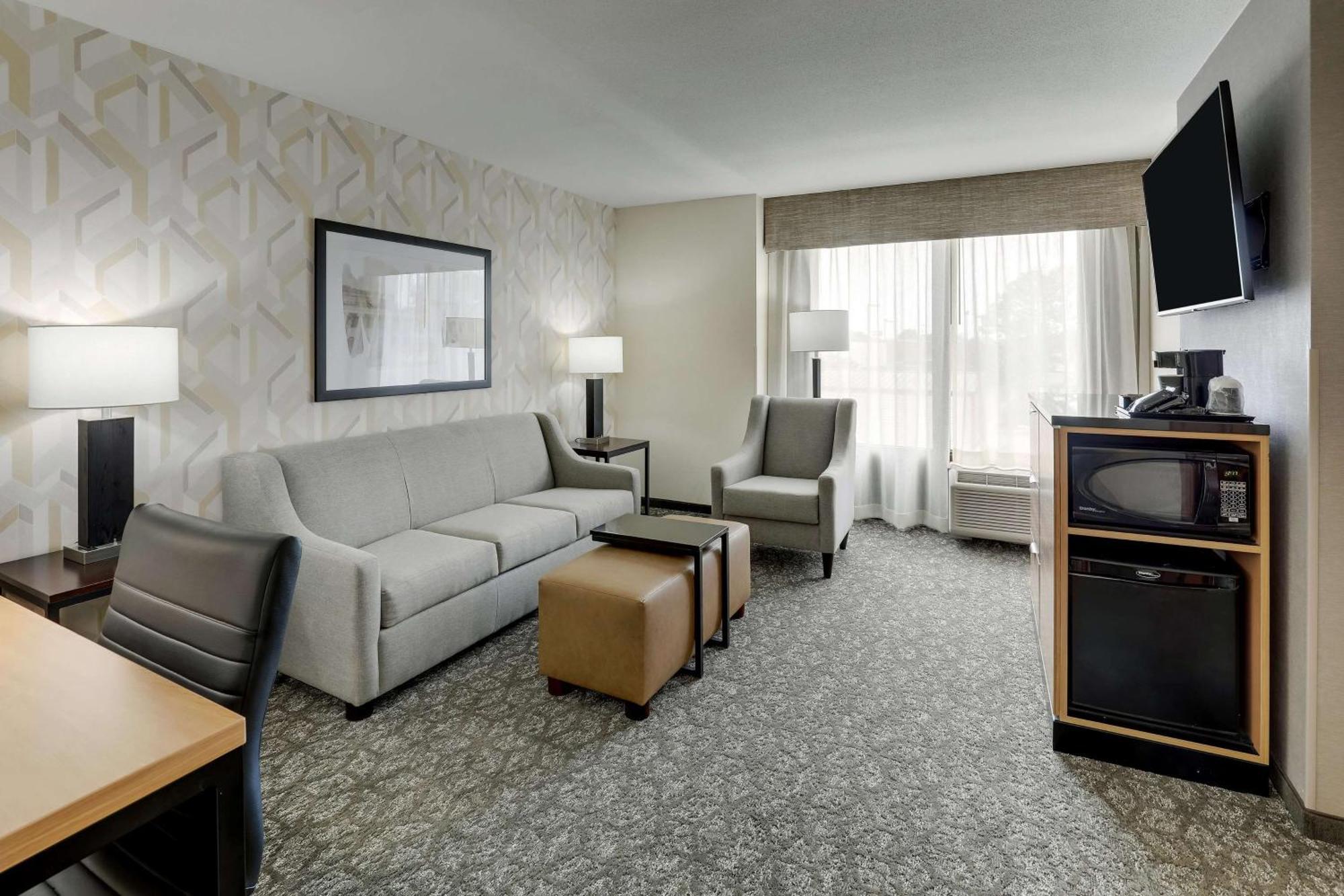 Drury Inn & Suites Birmingham Lakeshore Drive Exteriör bild