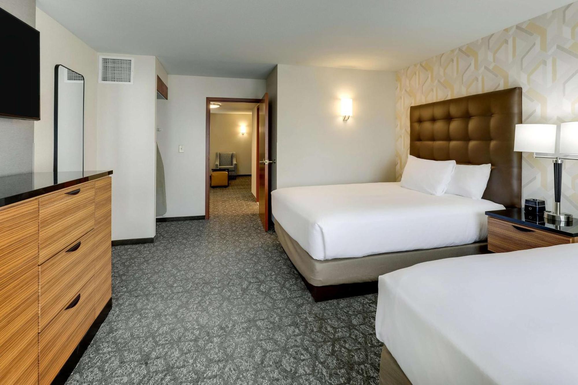 Drury Inn & Suites Birmingham Lakeshore Drive Exteriör bild