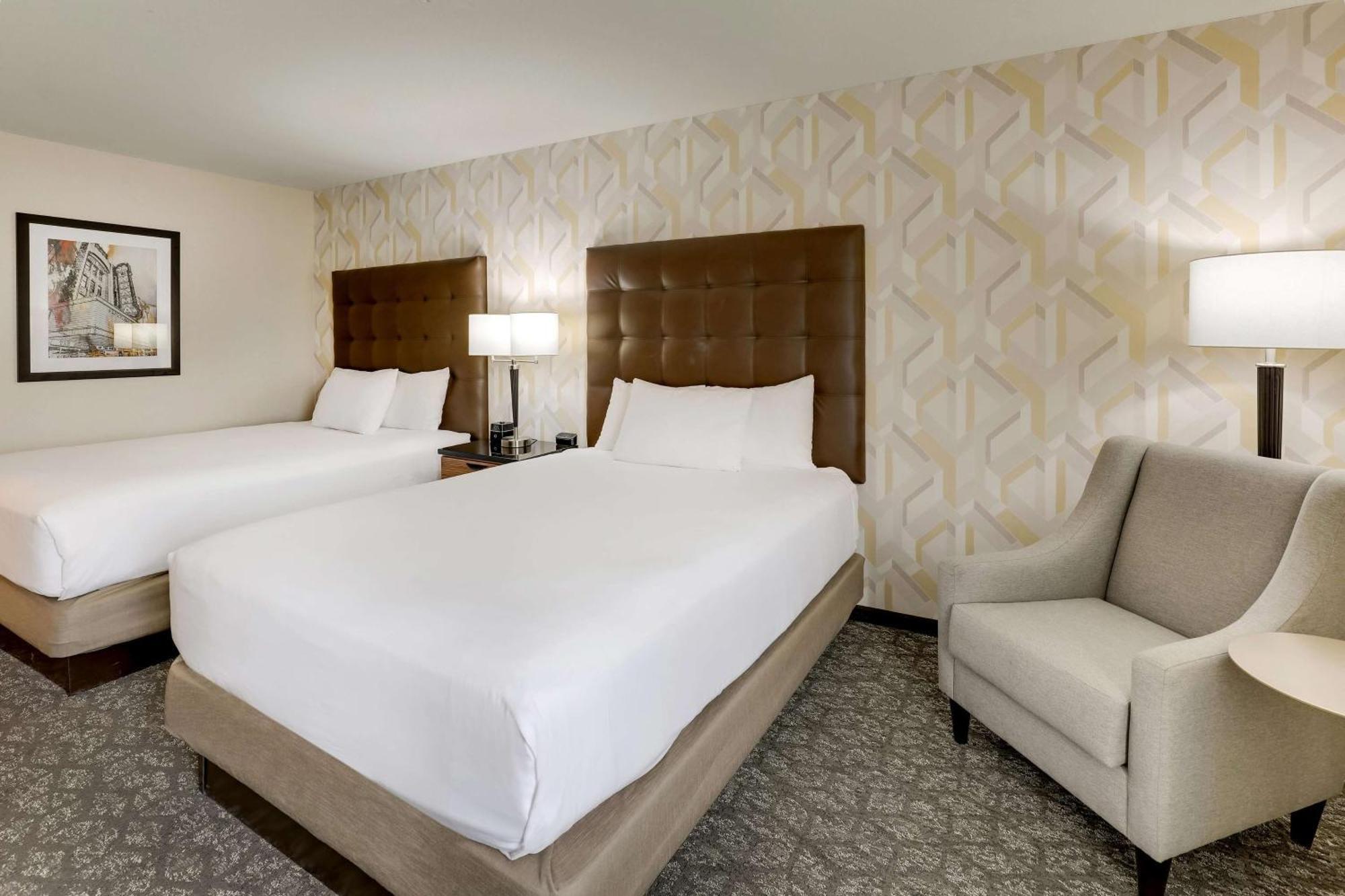 Drury Inn & Suites Birmingham Lakeshore Drive Exteriör bild