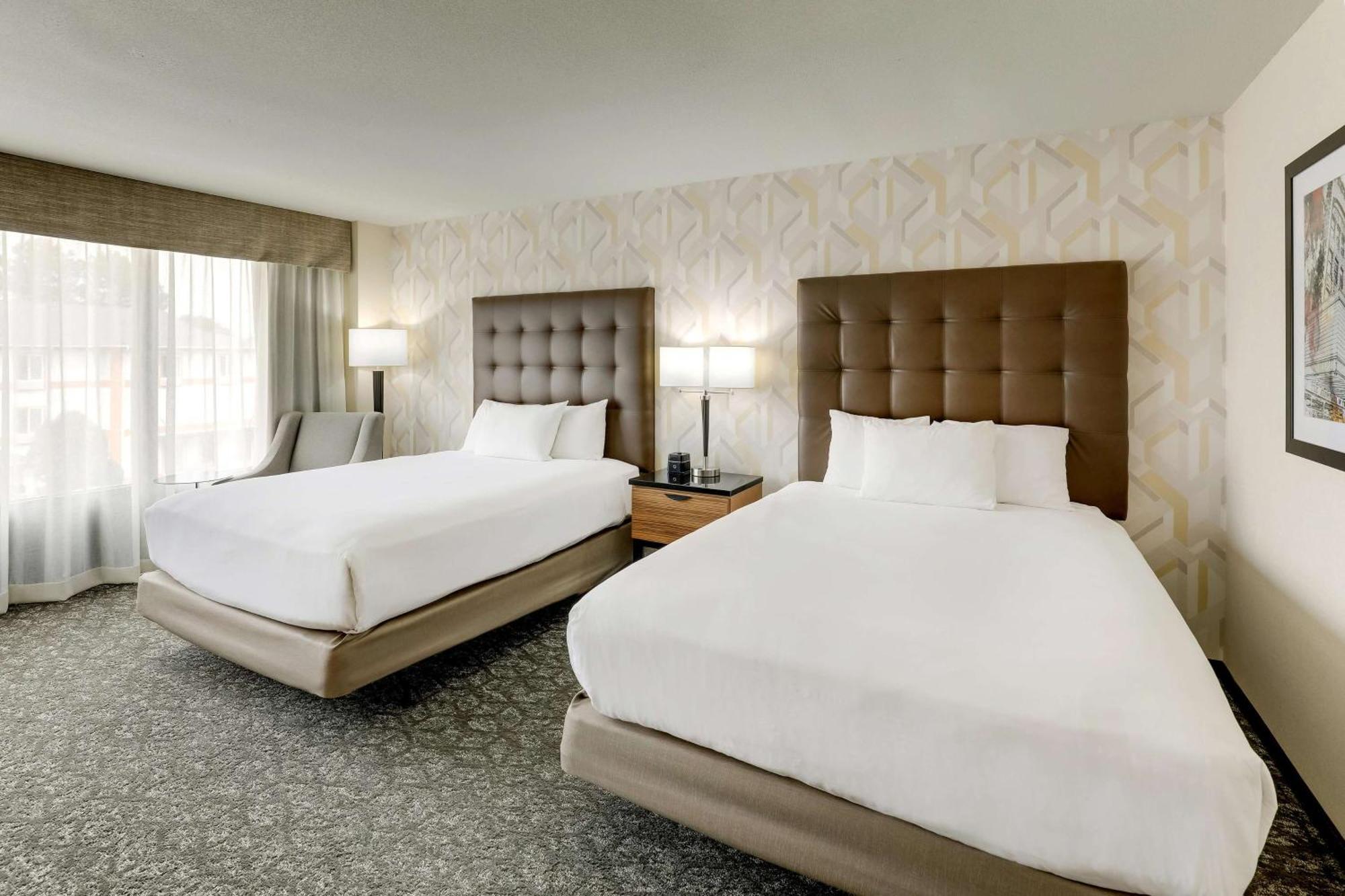 Drury Inn & Suites Birmingham Lakeshore Drive Exteriör bild