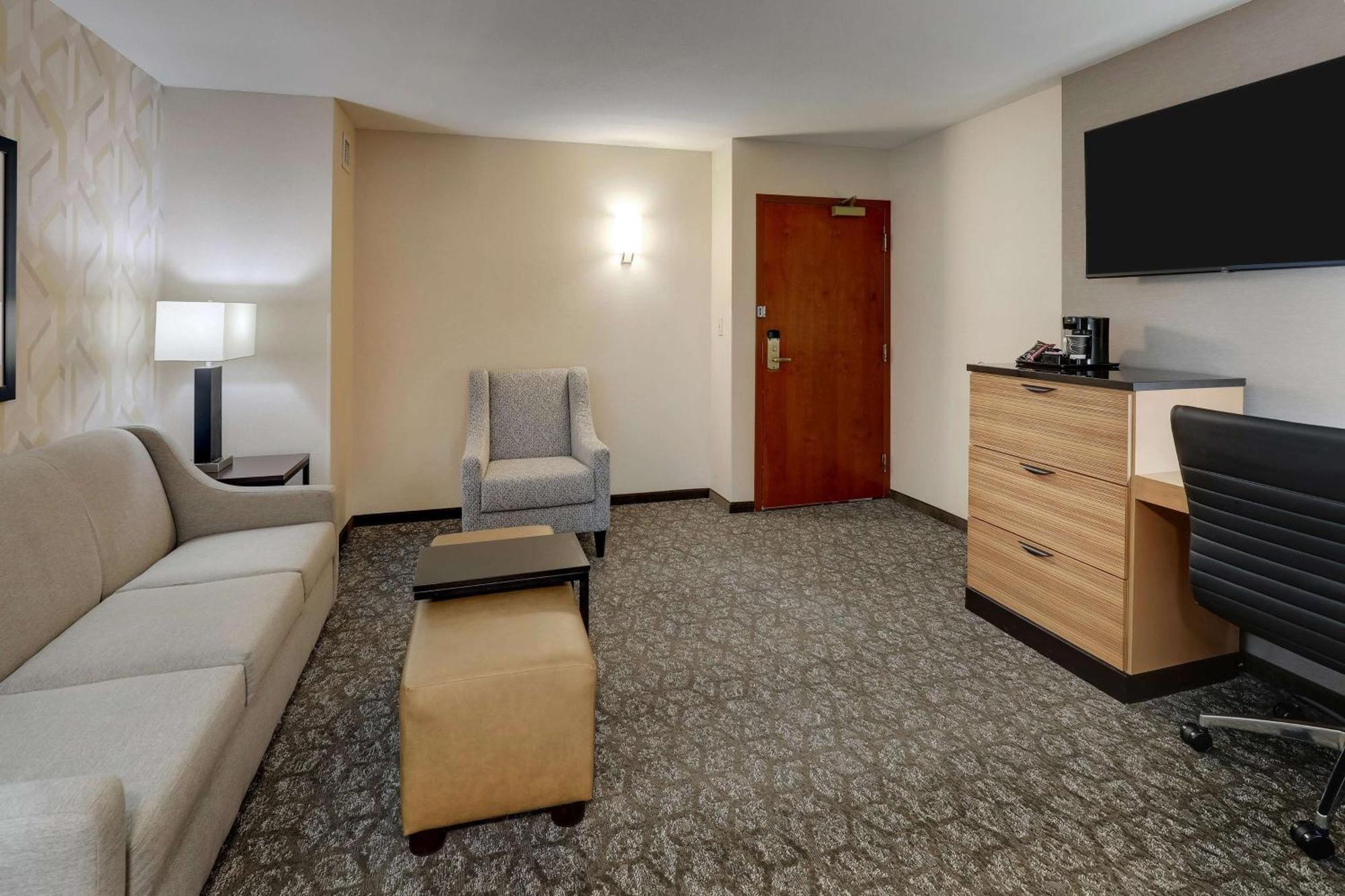 Drury Inn & Suites Birmingham Lakeshore Drive Exteriör bild