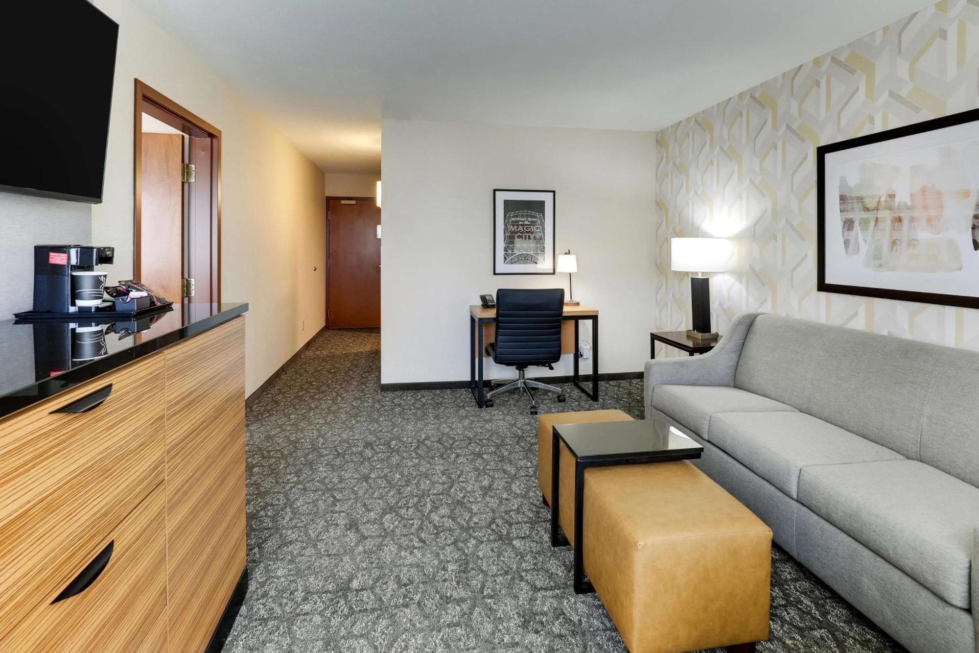 Drury Inn & Suites Birmingham Lakeshore Drive Exteriör bild