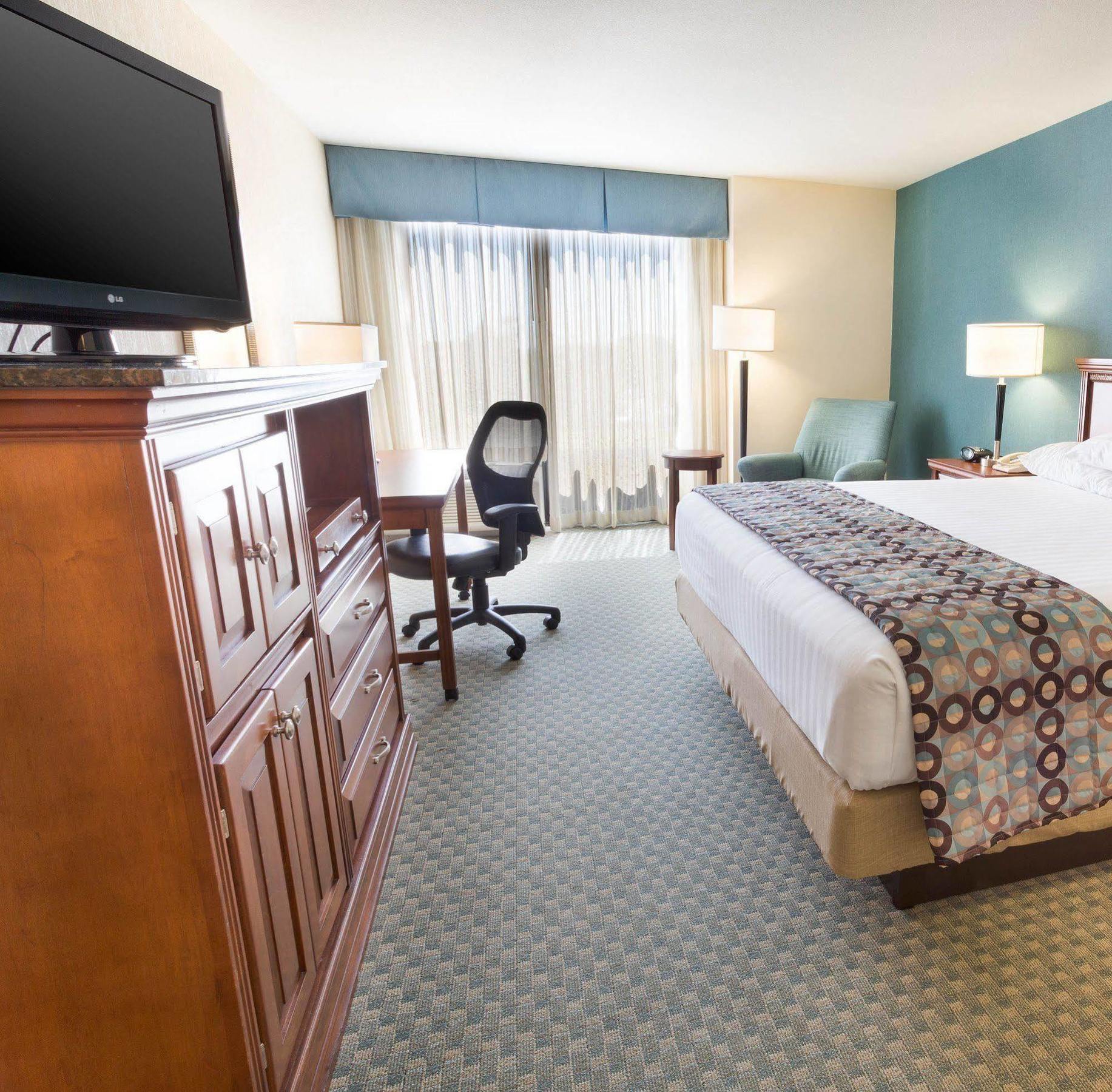 Drury Inn & Suites Birmingham Lakeshore Drive Exteriör bild
